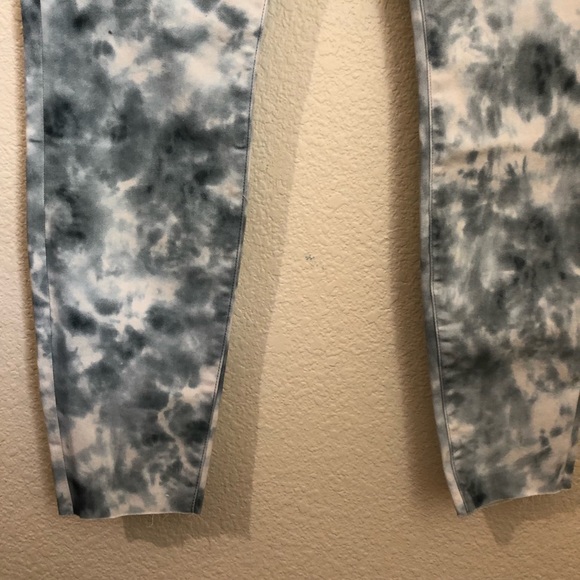 Good American Good Legs Cloud Tie Dye Skinny Jeans - Picture 10 of 12